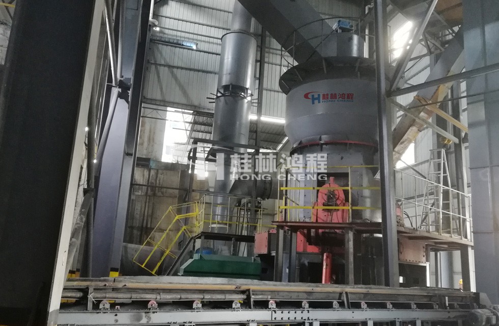 石墨立式磨粉機(jī) 石墨立式磨粉機(jī)